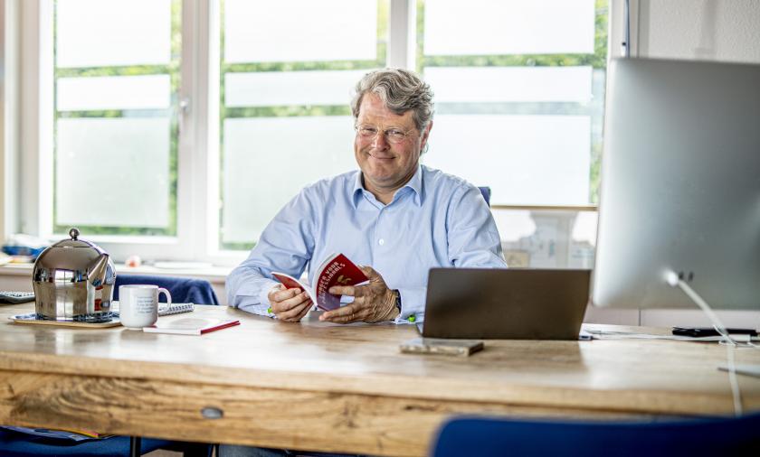 Donatus Thöne, bedrijfscoach en auteur van het boek Zorgen voor professionals Donatus Thone