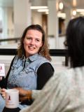 foto Marloes Piek en collega hebben pauze